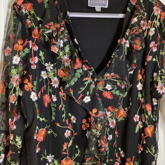 Guillaume Women's Sheer Top Blouse Size 2X Floral Embroidered Bell Sleeves Fairy - Picture 3 of 8